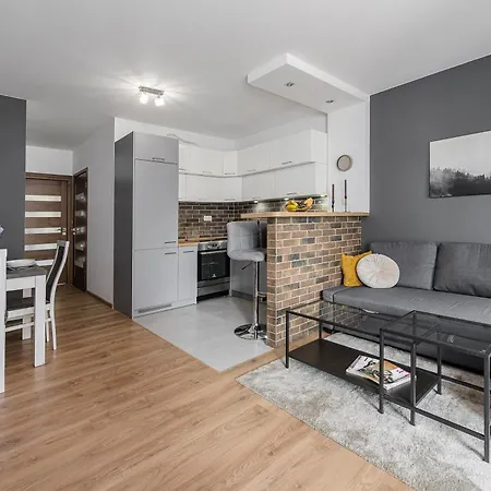 Lumina I 2br With Parking I Balcony In *