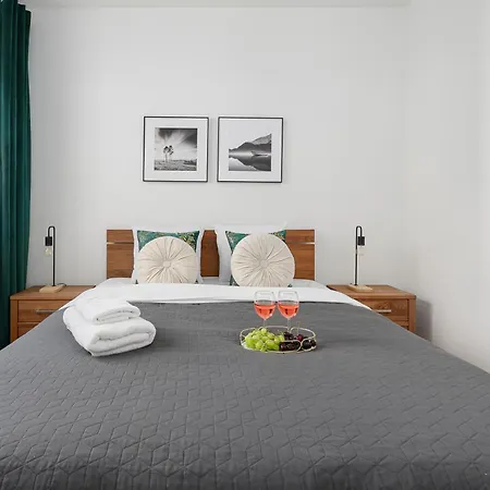 Lumina I 2br With Parking I Balcony In Apartament *