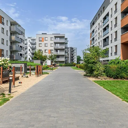 Lumina I 2br With Parking I Balcony In *